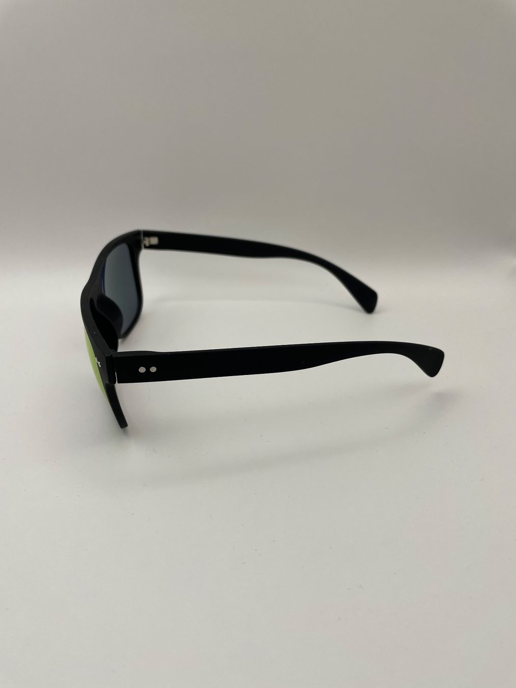 Brillen & Gläser: Sonnenbrille – Gebraucht aus Auenstein von moin. 1
