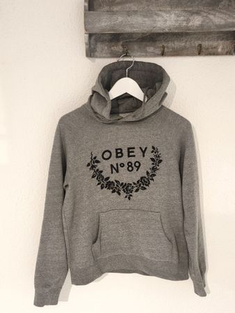 OBEY Hoodie, Grösse S, Grau