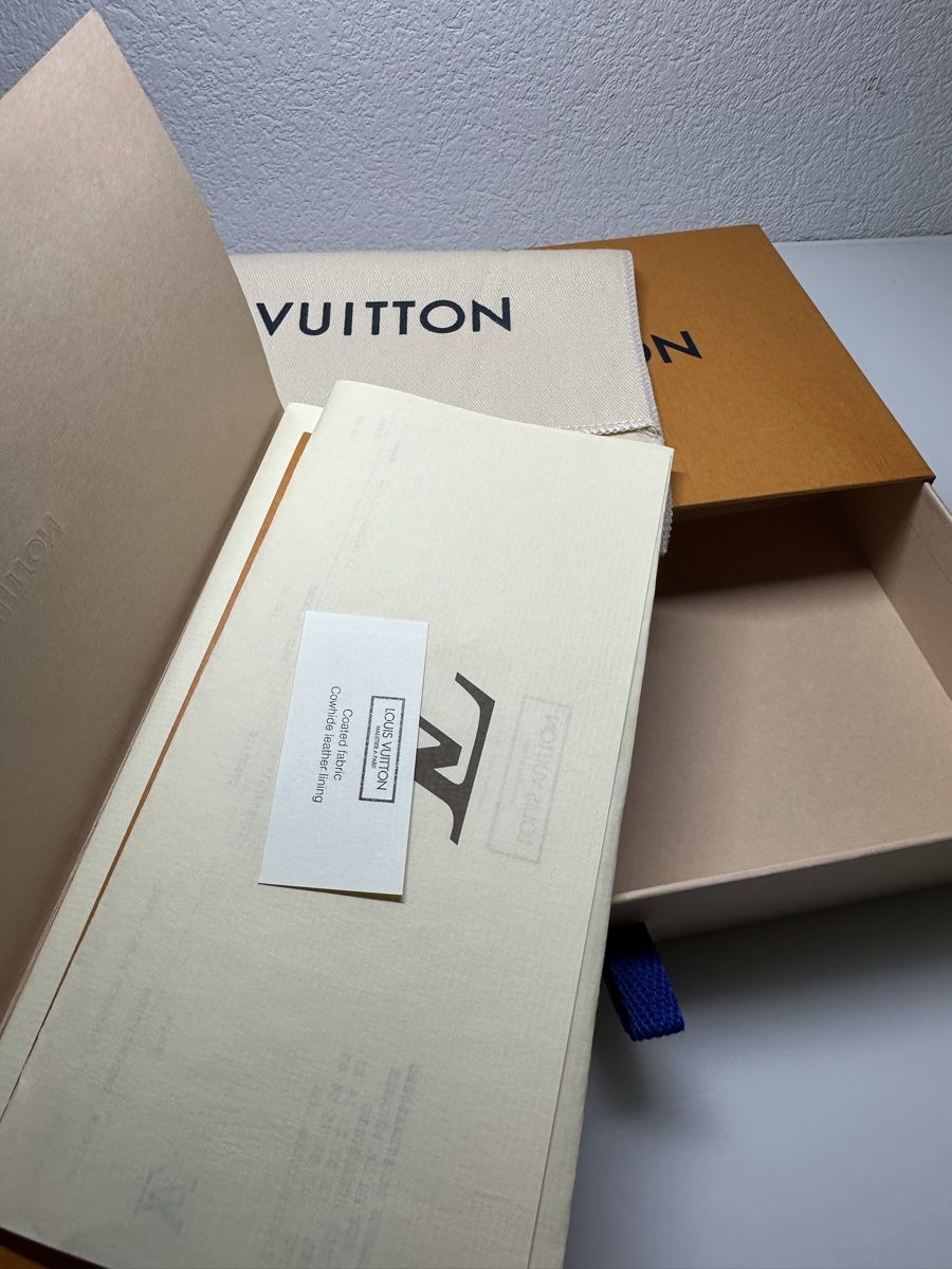 Louis Vuitton Portamonete: Louis Vuitton portefeuille Émilie rouge – Nuovo (secondo la descrizione) da Courgevaux venduto da missceline5 5