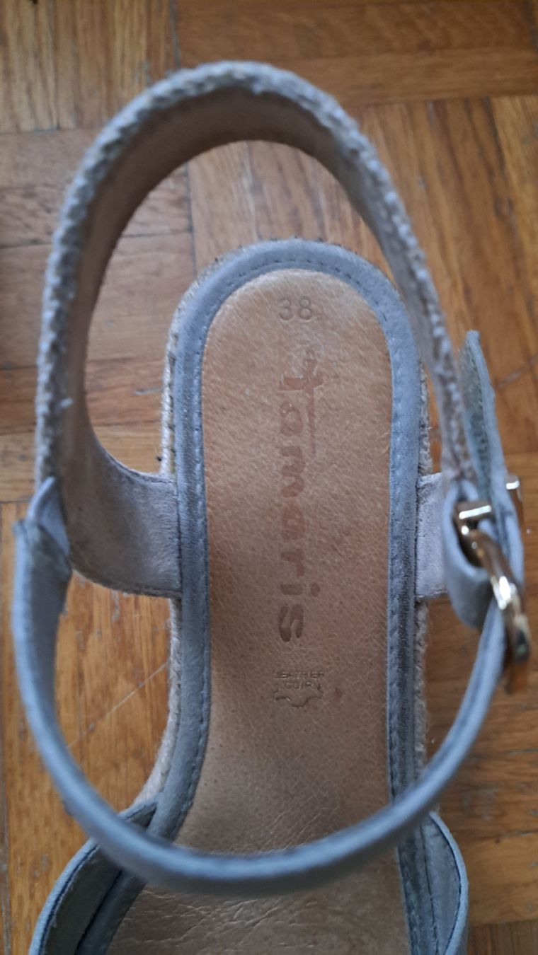 Tamaris Chaussures femmes: Sandales Tamaris compensées gris clair taille 38 – D'occasion à Carouge GE par ech_w6tr 3