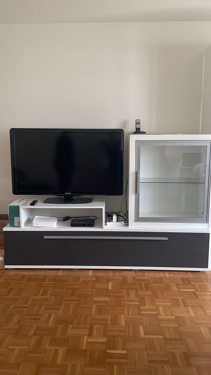 Set di tavolo e panche: Modernes Wohnzimmer-Set zu verkaufen – Nuovo (secondo la descrizione) da Wetzikon ZH venduto da ike_8hl9 5
