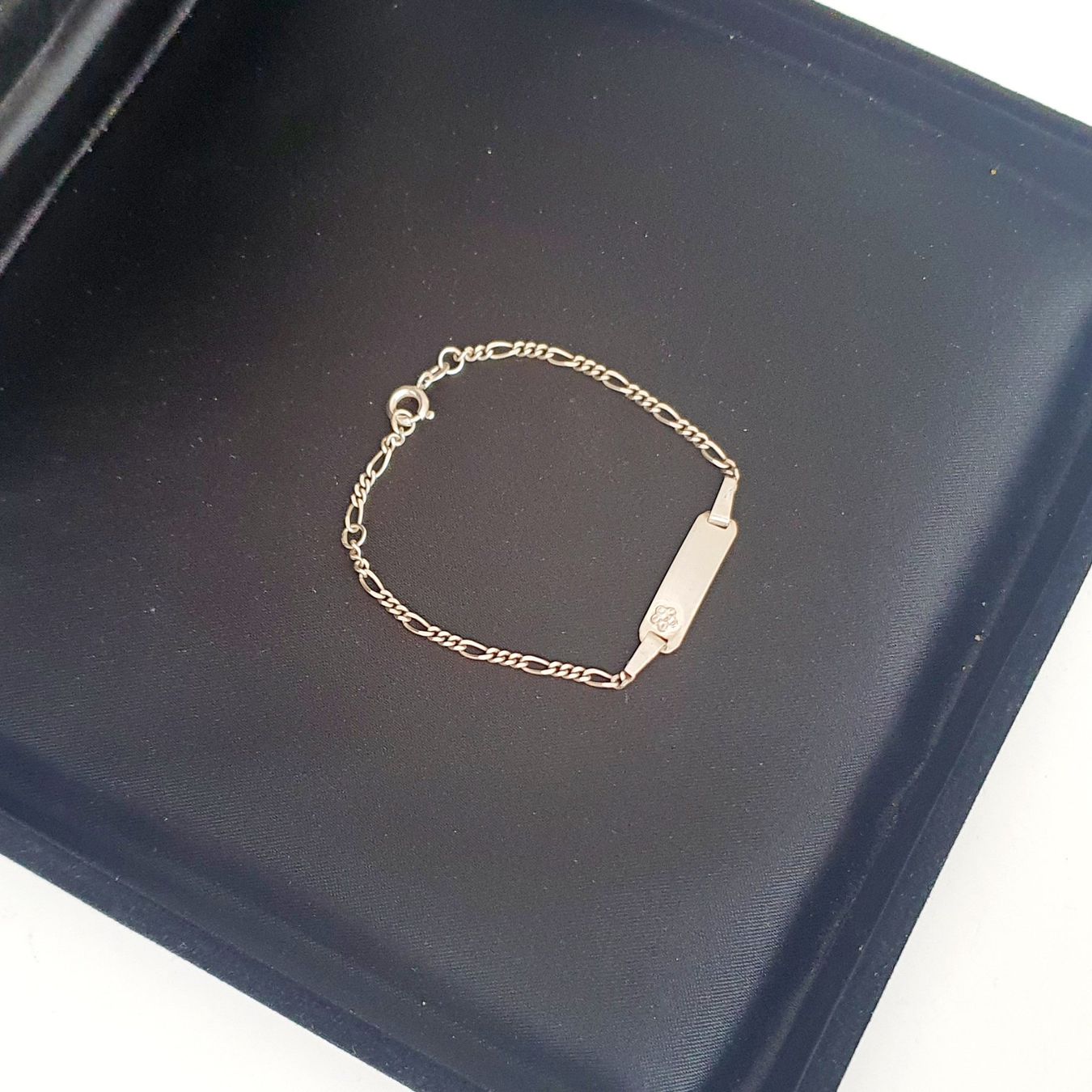 Bracciali & Braccialetti: Silber  925 Kinder Armband mit Gravurplatte – Usato da Kreuzlingen venduto da Wunderkiste123 2