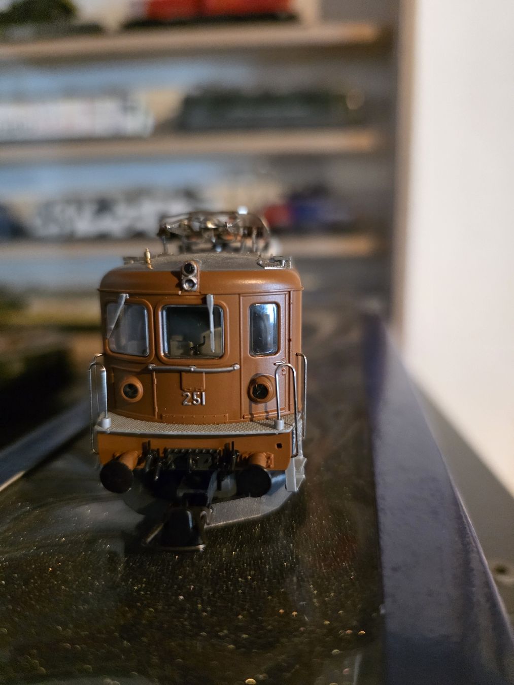 Roco Modellini di ferrovie: H0 62639 BLS 251  – Usato da Müllheim Dorf venduto da Mowag731 4