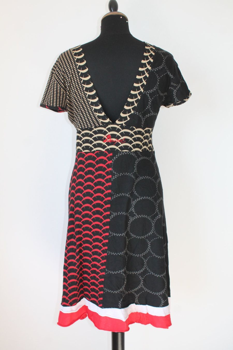 Desigual Vestiti: Robe DESIGUAL taille L – Usato da Chez-le-Bart venduto da jasse 1