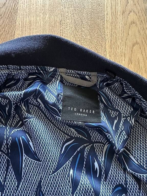 Giacche: Ted Baker Jacke zum Verkaufen – Usato da Ebmatingen venduto da chrislu01 1