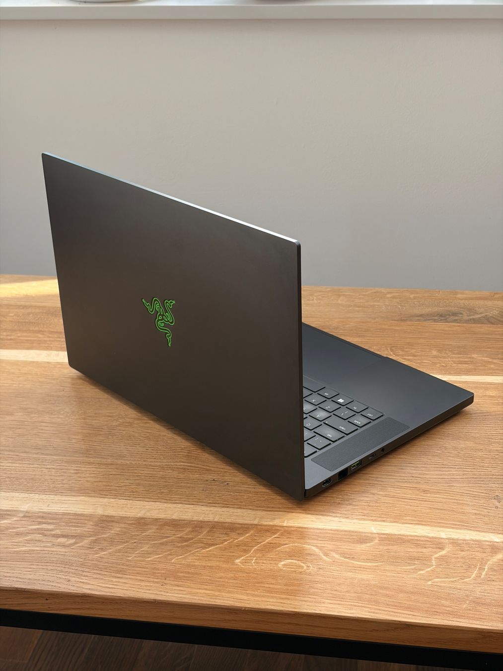 Razer Notebook: Razer Blade 15 Gaming Laptop RTX 2060 – Usato da Zürich venduto da mat_s8x2 4