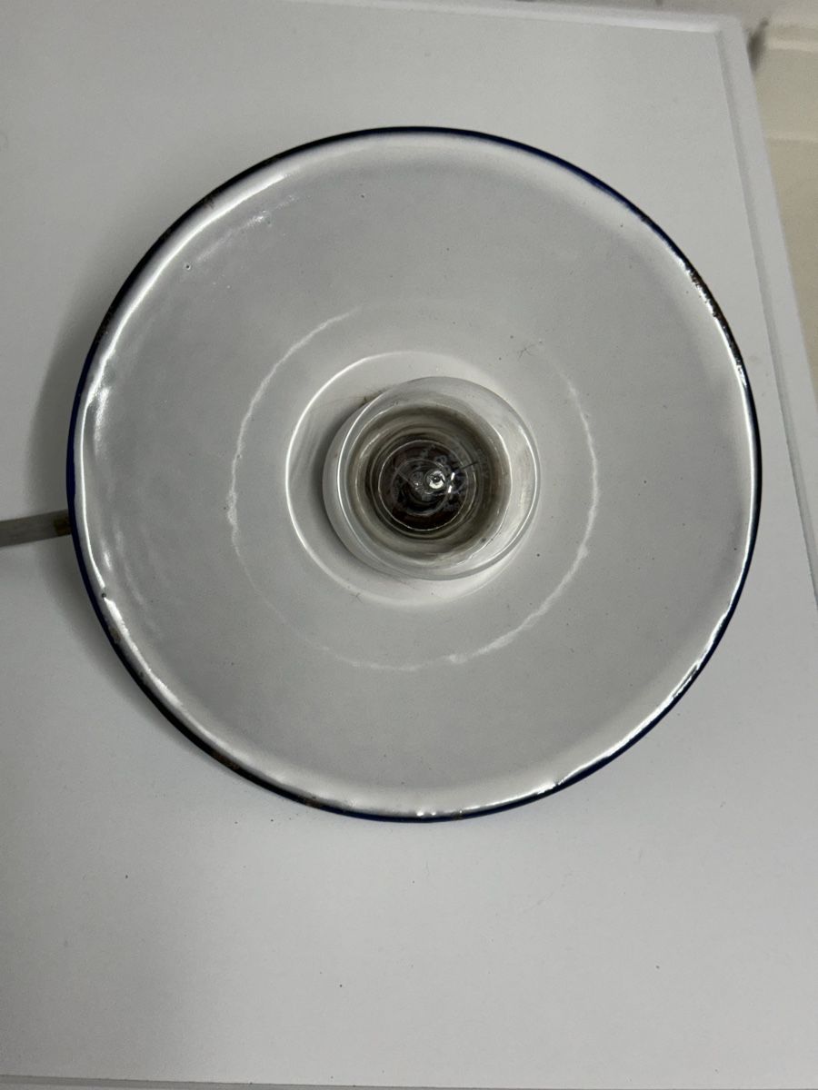 Lampade: Vintage Emaille Lampe schönes Design. – Usato da Entlebuch venduto da Qonix 1