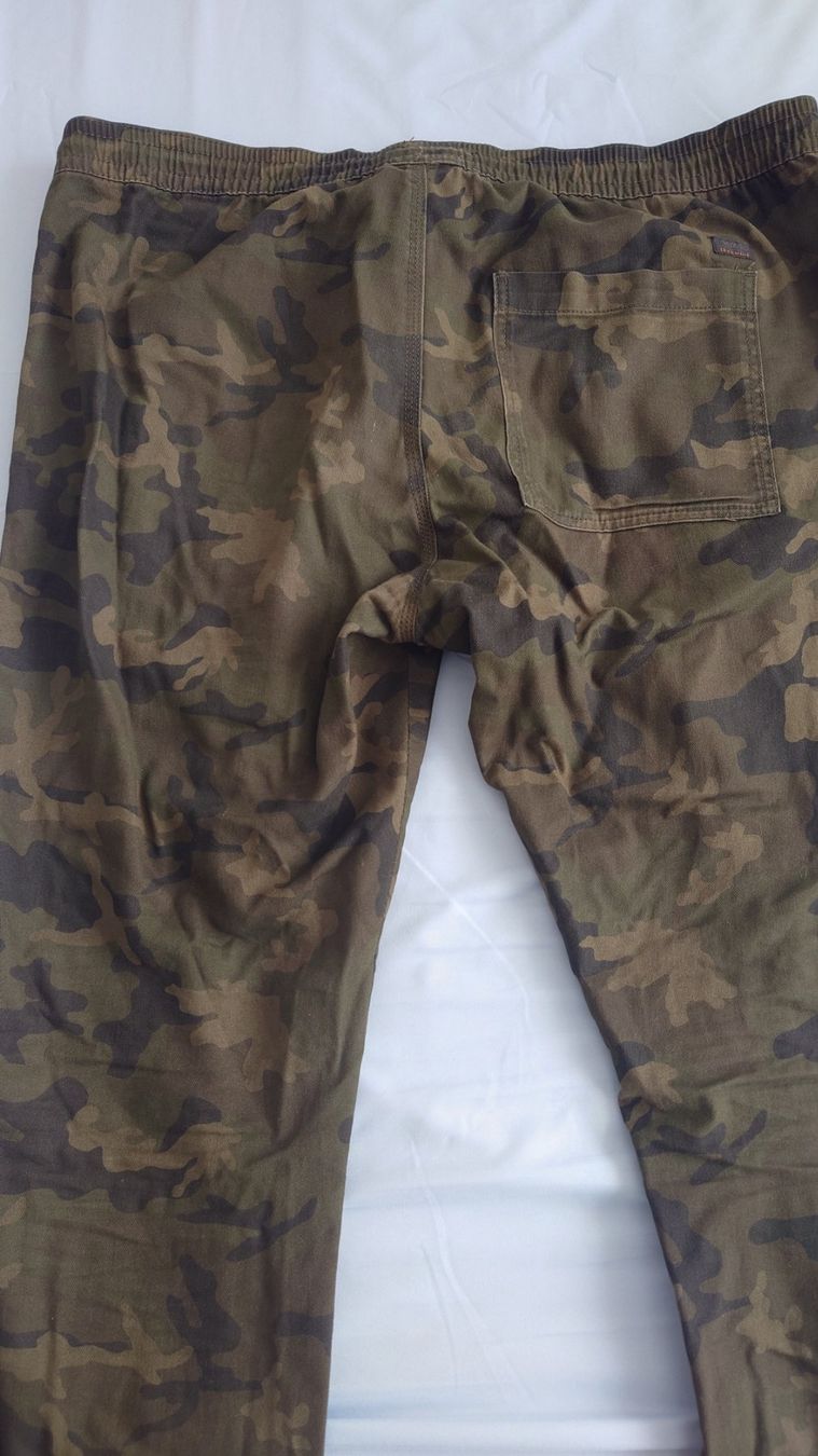 Pantaloni: Pantalon style militaire XL – Usato da Cugy VD venduto da Twinsen93 1
