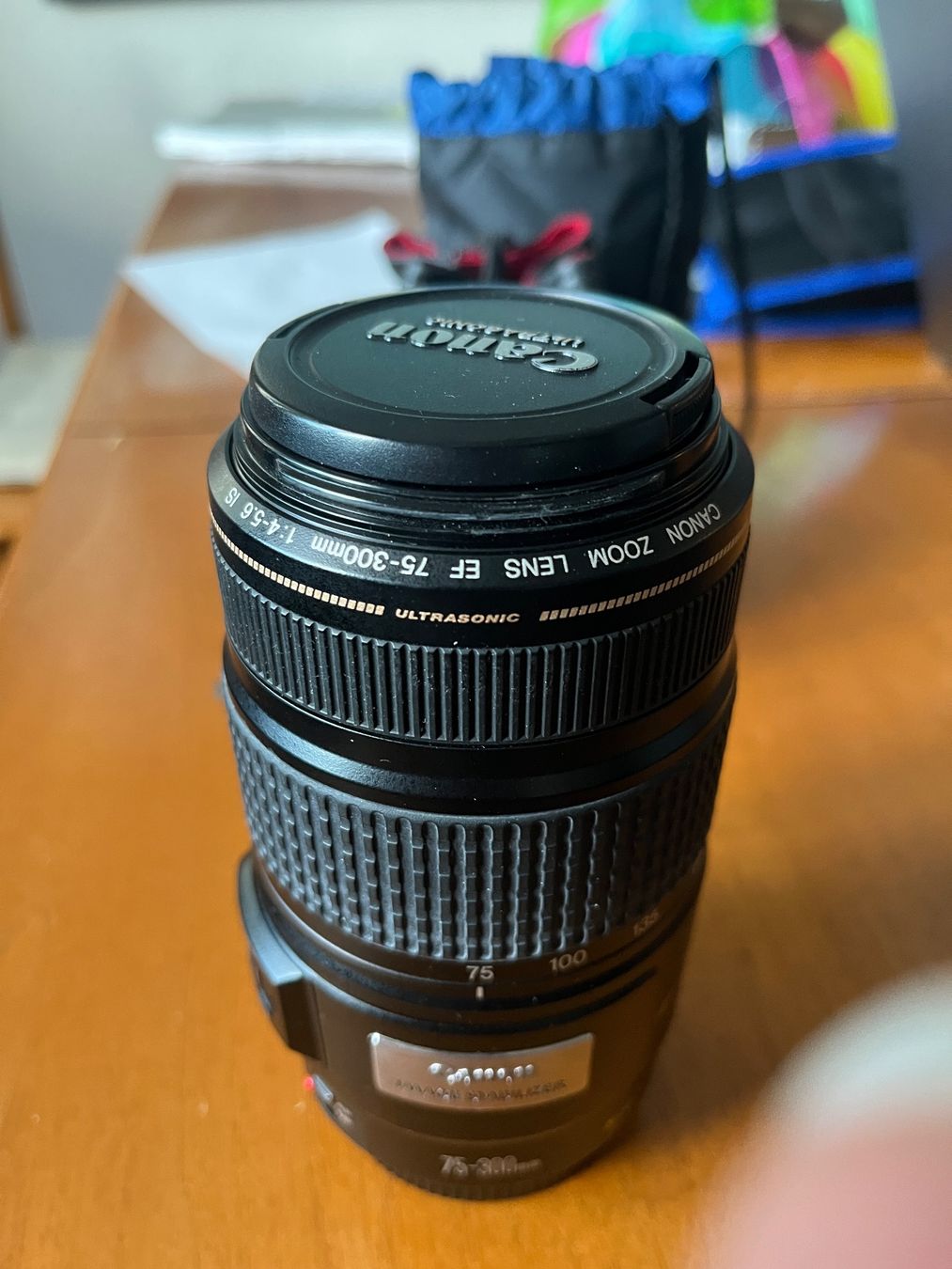 Canon Objektive: Canon EF 75-300 mm 1:4.0-5.6 – Gebraucht aus Zürich von Her_majesty 1