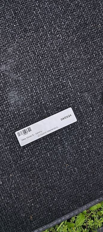 Tapis / Bacs: Tesla Model S Teppich – D'occasion à Urdorf par hek_rd6f 1