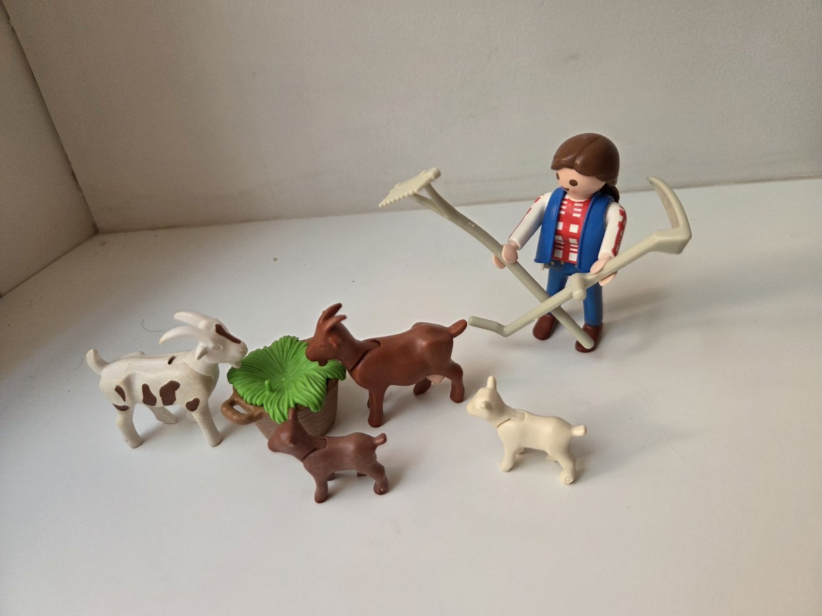 Playmobil Spielzeuge: Playmobil set 3116 allevatore e capre – Gebraucht aus Locarno von gab_22kt 2