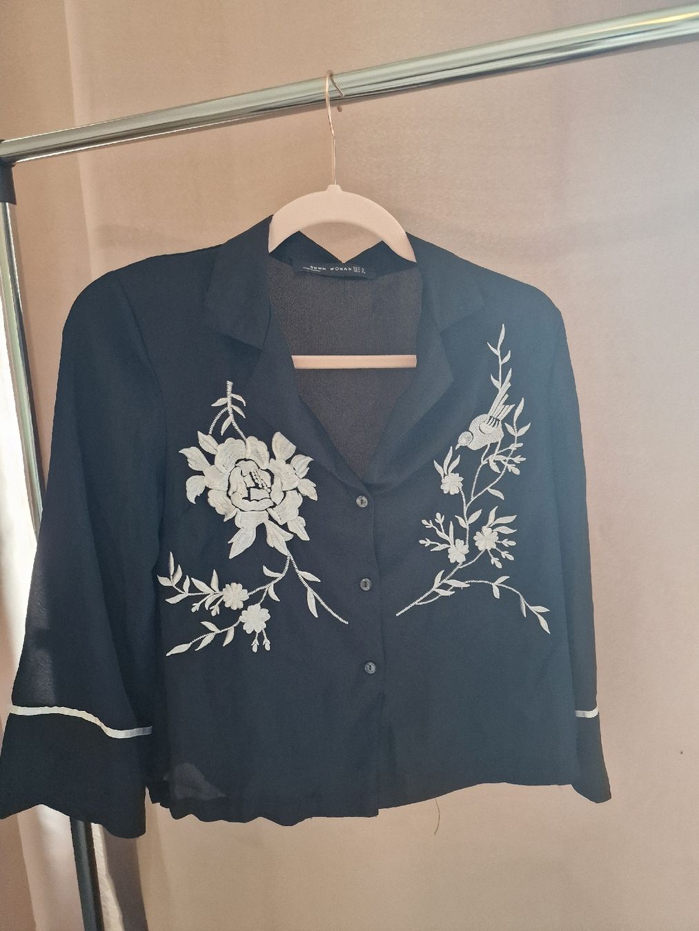 Camicette: Bluse mit schöner Stickerei – Usato da Balgach venduto da kimo1 1