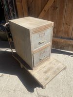 Vintage Metallschrank schubladenstock