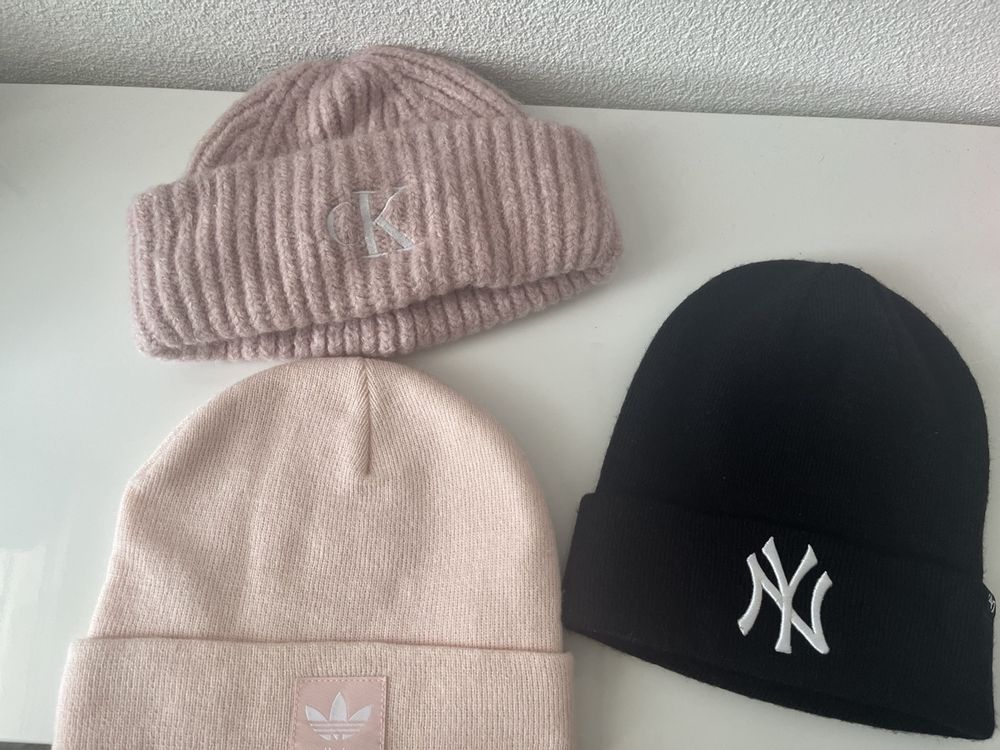 Mützen (Neu (gemäss Beschreibung)) in Chur für CHF 15 – mit Lieferung ...