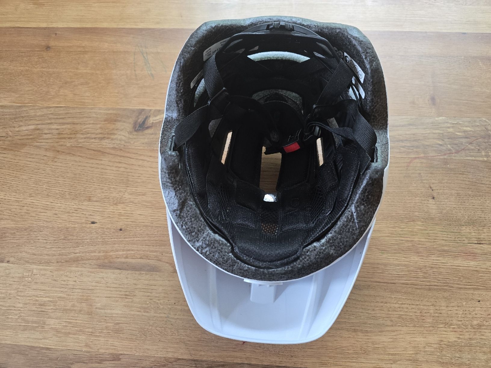Caschi: Kinder Velohelm, weiss mit Sternen, 47 - 54 cm – Usato da Böbikon venduto da carlexandra 1