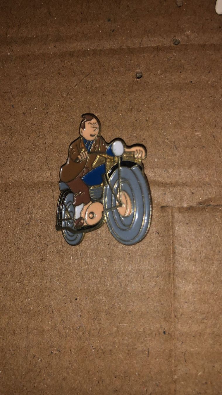 Placchette & Badge: Vends 4 Pins Tintin – Usato da Corpataux venduto da pfi_27t6