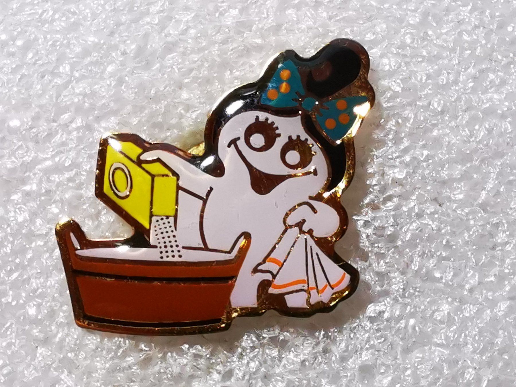 Placchette & Badge: Ansteckpin 44: Maga Bio – Usato da Oppligen venduto da Pin-Fall-Shop