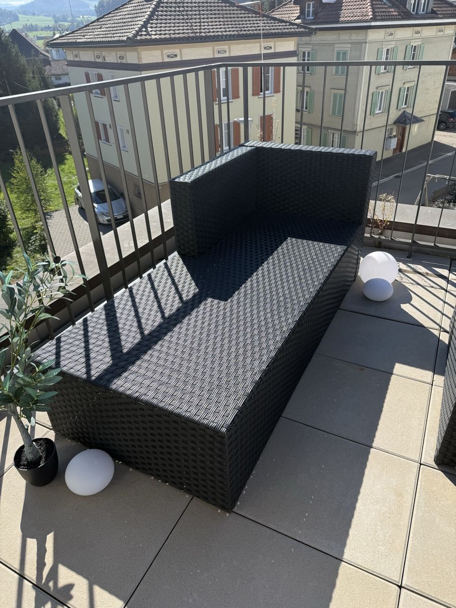 Set di tavolo e panche: GRATIS ! Lounge Set schwarz – Usato da Bütschwil venduto da adi_2g29 2