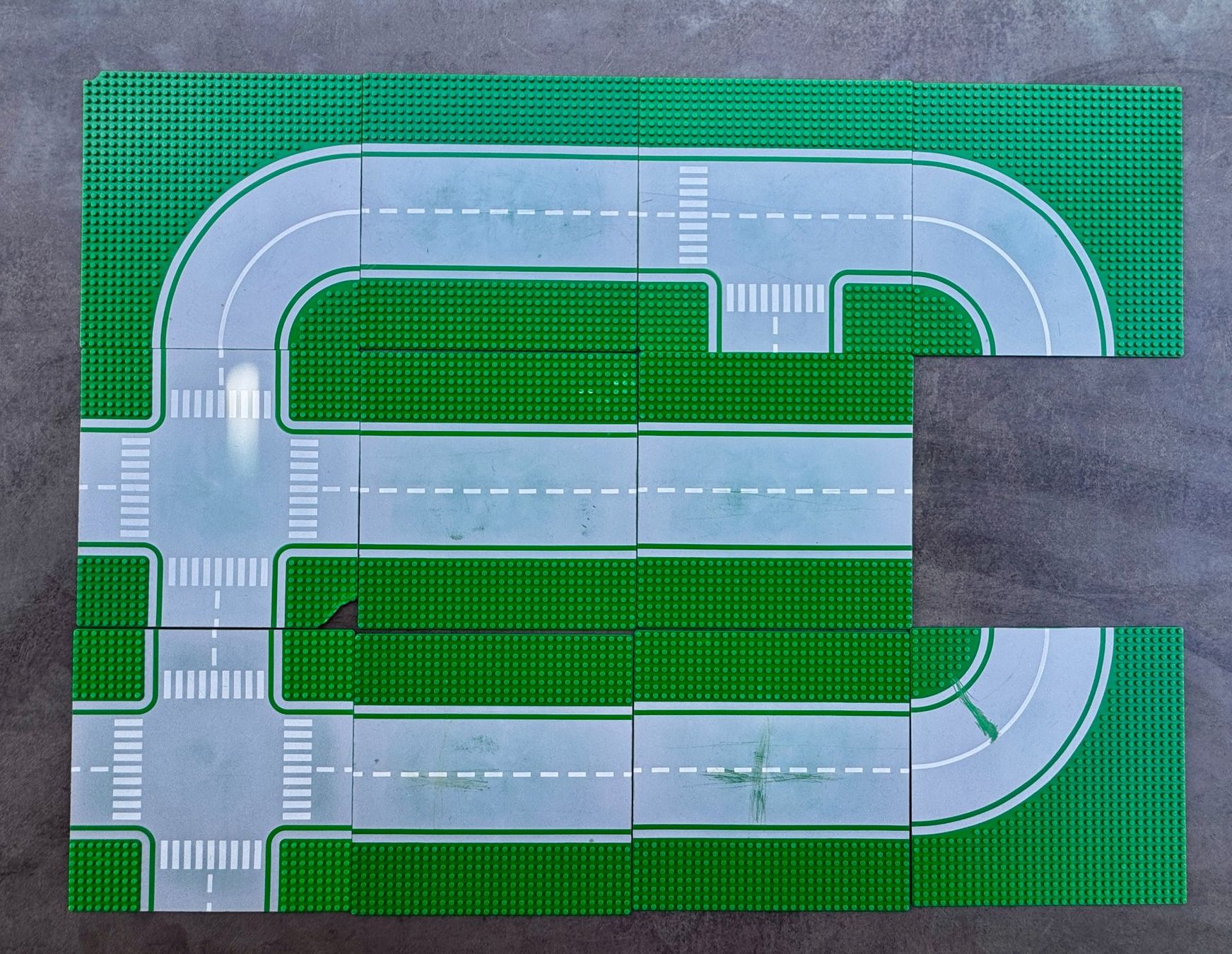 Lego Kit di costruzioni: 11x alte LEGO Strassenplatten Grün – Usato da Rechthalten venduto da hosme_be