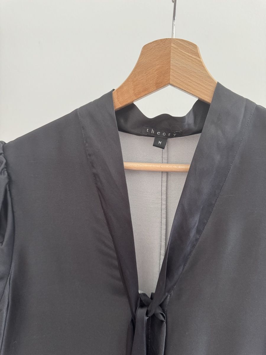 Theory Camicette: Theory 100% Seidenbluse Schwarz Gr. M – Usato da Zürich venduto da di_archive 1