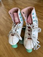 Rollschuhe mit vier Rollen