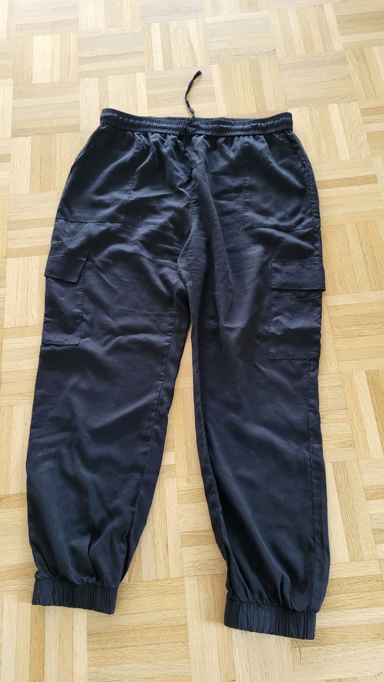 Lotti di vestiti: Kleiderpaket Hosen Grösse XL – Usato da Horw venduto da Pfderi0 4
