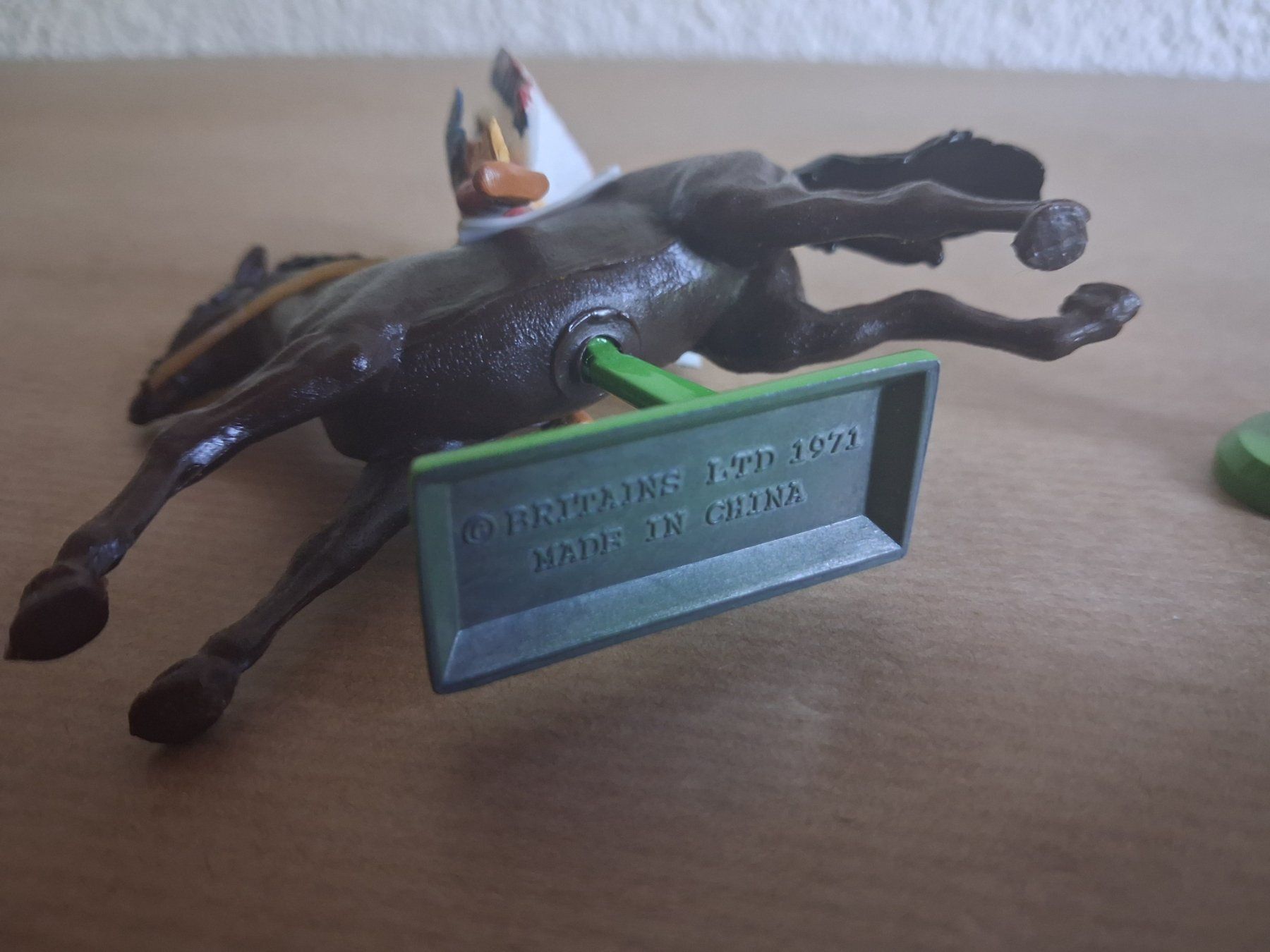 Britains Giocattoli: 4 Britains LTD 1971 Cowboy & Indianer. Ab 1.- – Usato da Hagendorn venduto da siwasi3 6