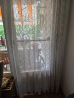 2 Tagesvorhänge Weiss mit Muster fachmänisch genäht