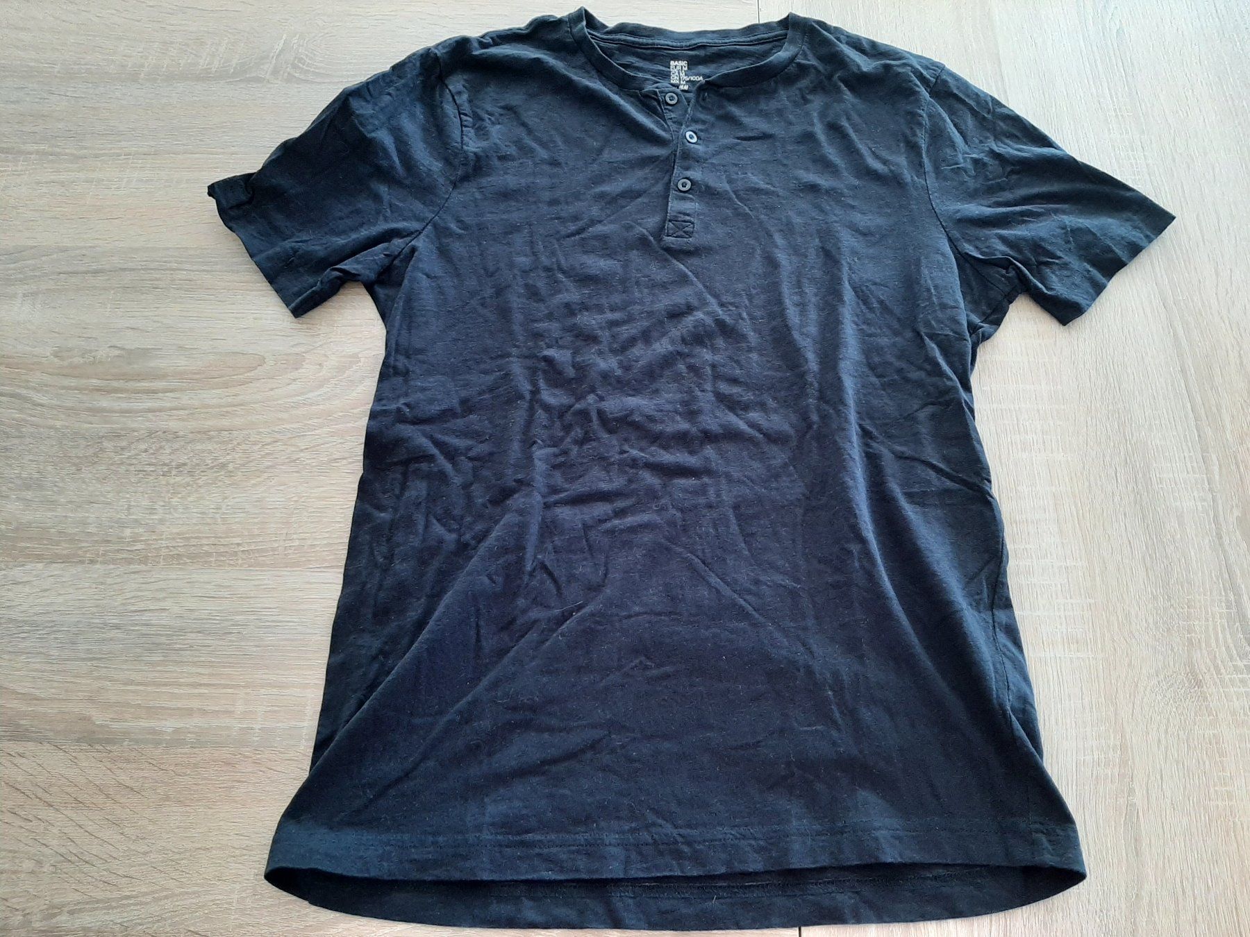 H&M T-shirt: T-Shirt schwarz Gr. M – Usato da Menziken venduto da Rien1