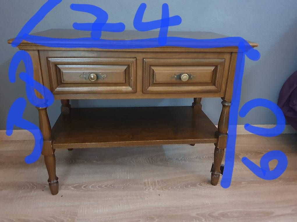 Commodes: Petit meuble ancien – D'occasion à Payerne par dur_6vmz