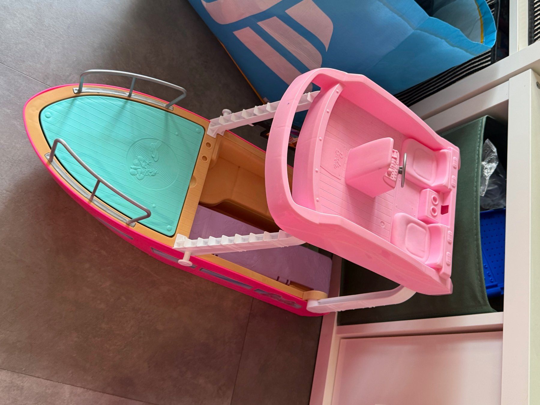 Giocattoli: Barbie Traumschiff mit Rutsche – Usato da Oeschgen venduto da Mich_elle 1