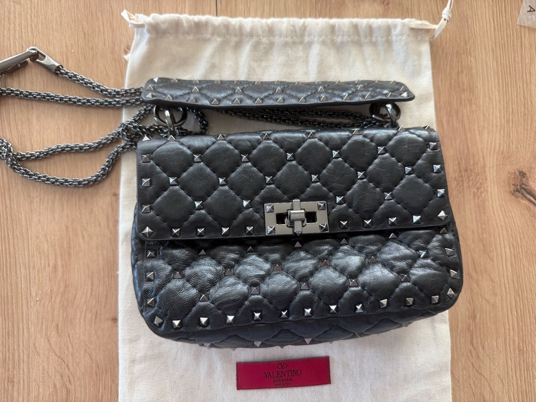 Valentino Borse da donna: Valentino Garavani Rockstud Spike Mini, schwarzes Leder – Usato da Zug venduto da dan_l757