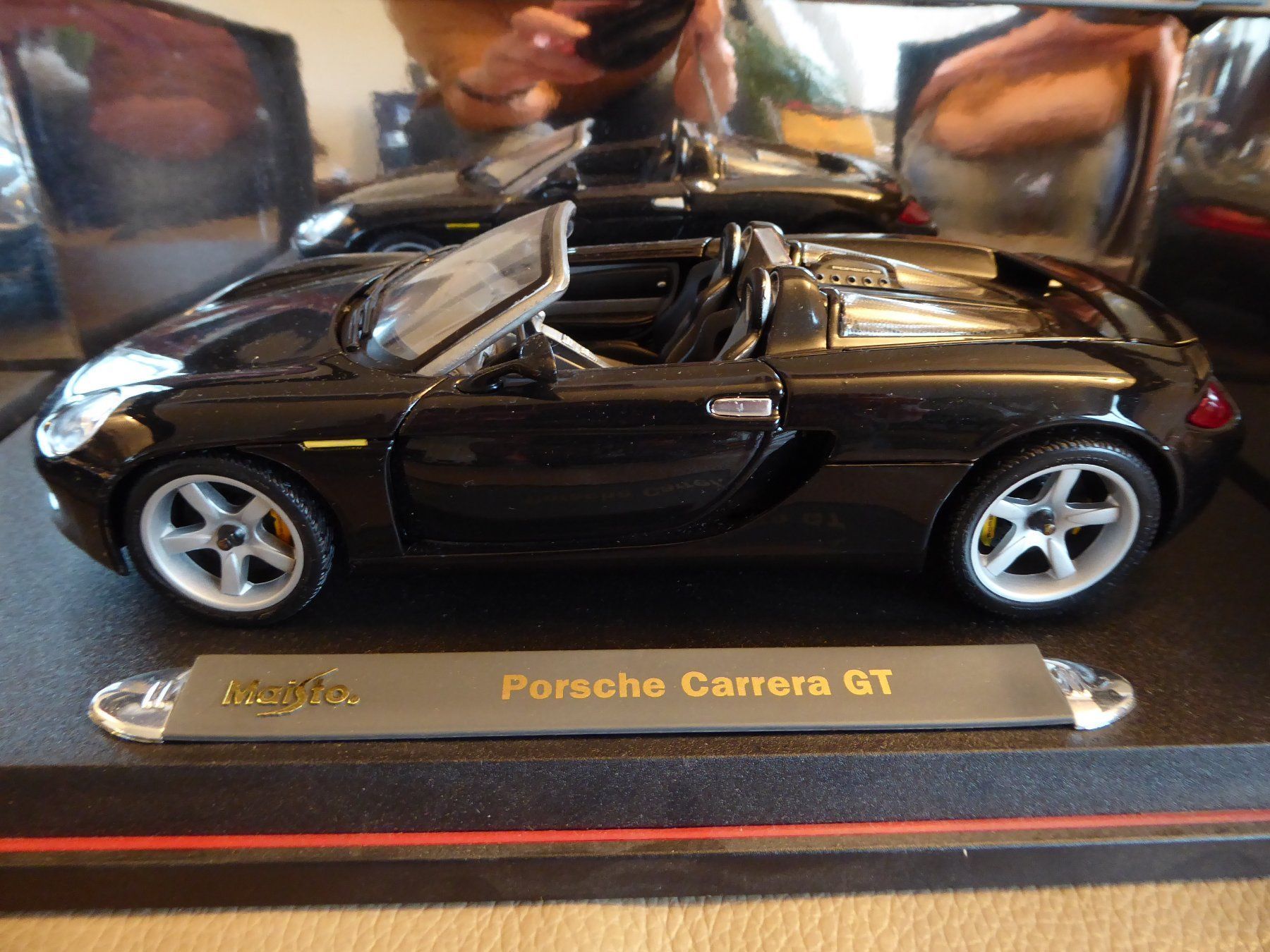 Porsche Modellautos: Porsche Carrera GT 1:18 – Neu (gemäss Beschreibung) aus Hettlingen von Zambole