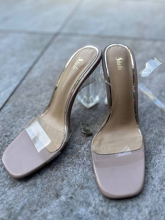 Scarpe da donna: Talons ouverts – Usato da Eysins venduto da Ang_2sfx