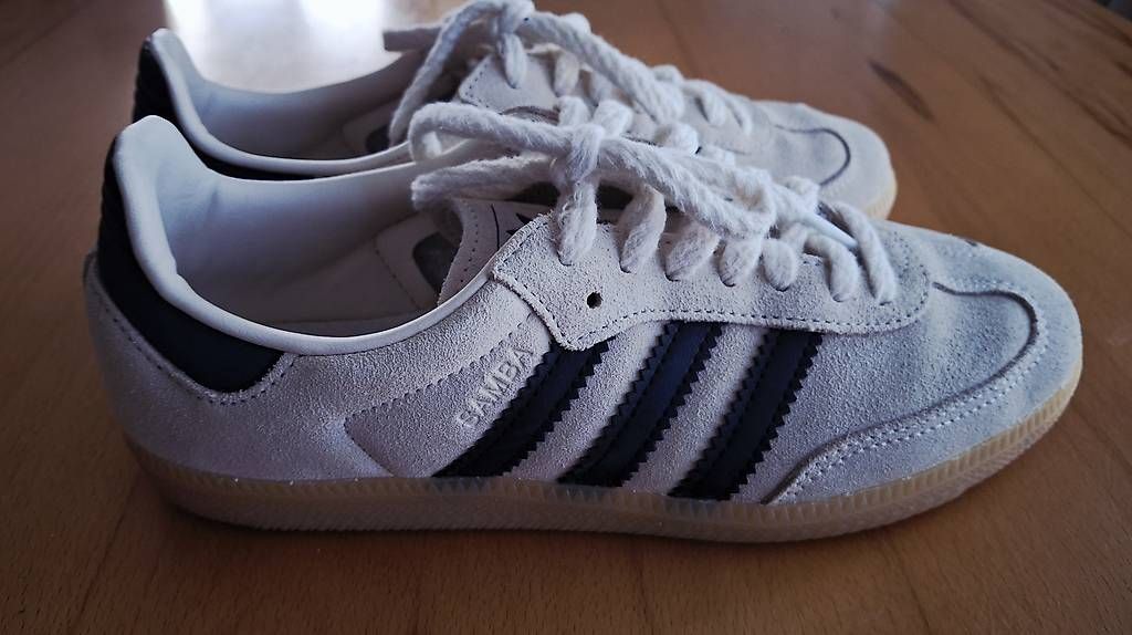 Adidas Scarpe da donna: Adidas Samba – Usato da Andwil SG venduto da Hair-Less