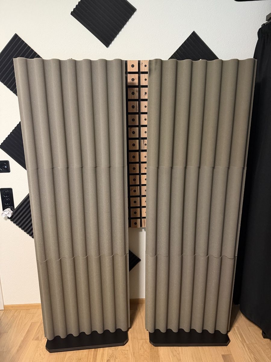 Sonstiges Zubehör: Schaumstoff Absorber wand 2 Stk – Gebraucht aus Romanshorn von Fabioluethi1997