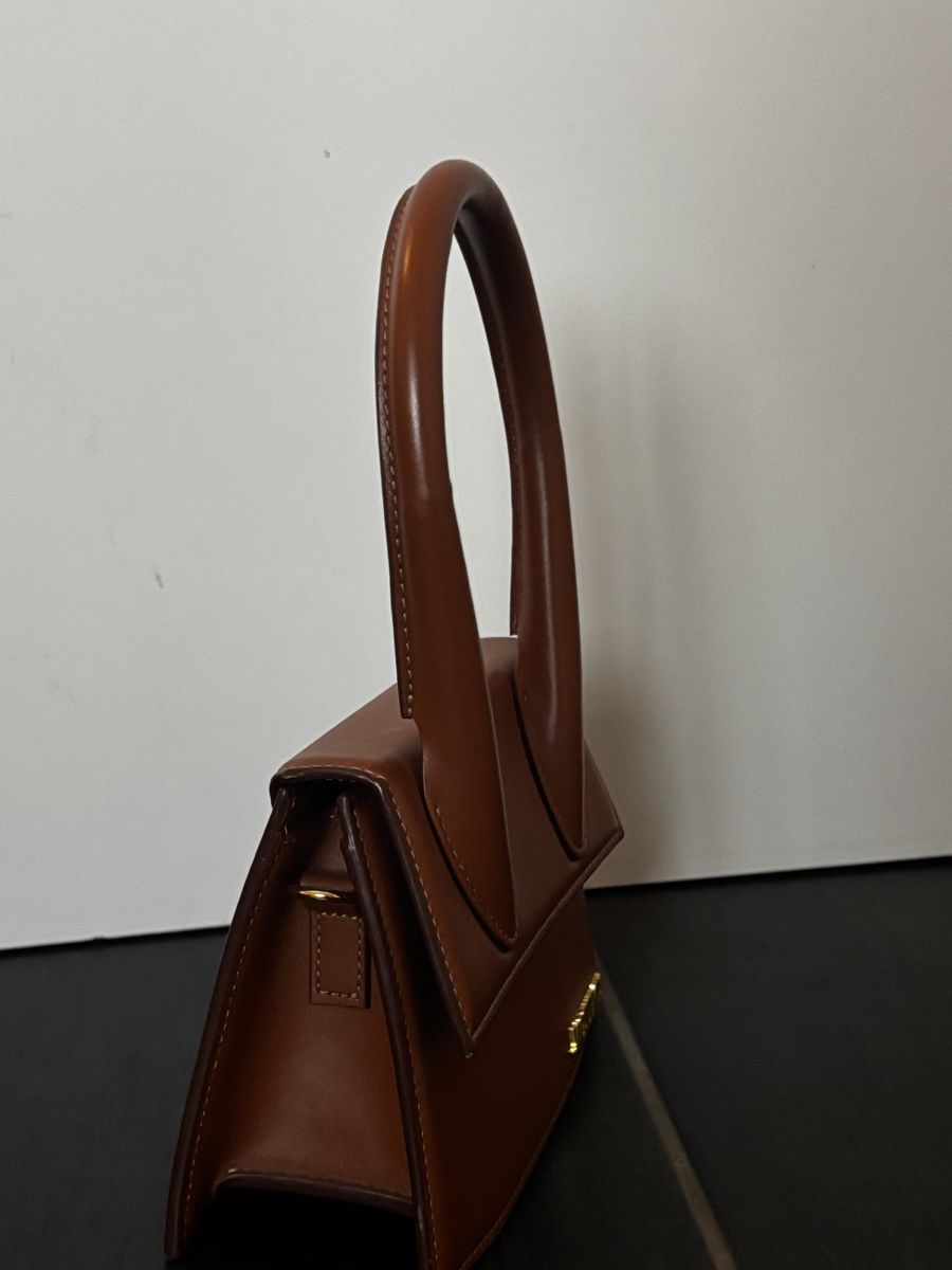 Jacquemus Borse: Jacquemus Le Chiquito Moyen Braun – Nuovo (secondo la descrizione) da St. Gallen venduto da yannick.46 1