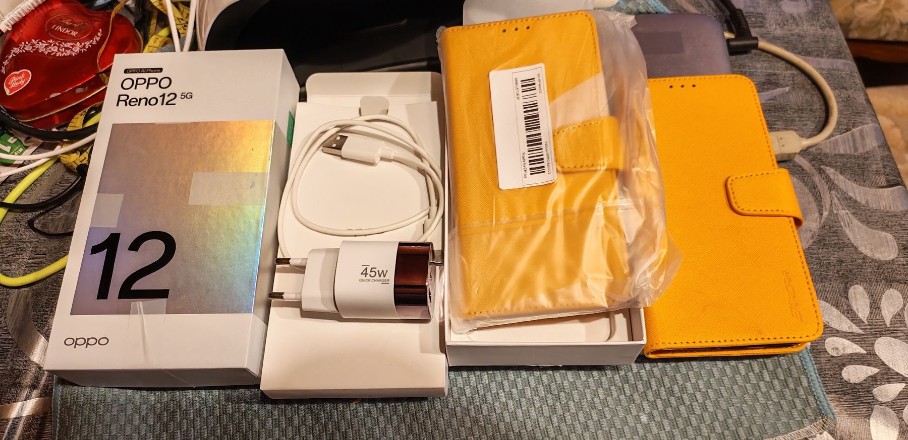 Oppo Portables: OPPO Reno 12 withe ceramic  – D'occasion à Porsel par Tip-Top-deal 4