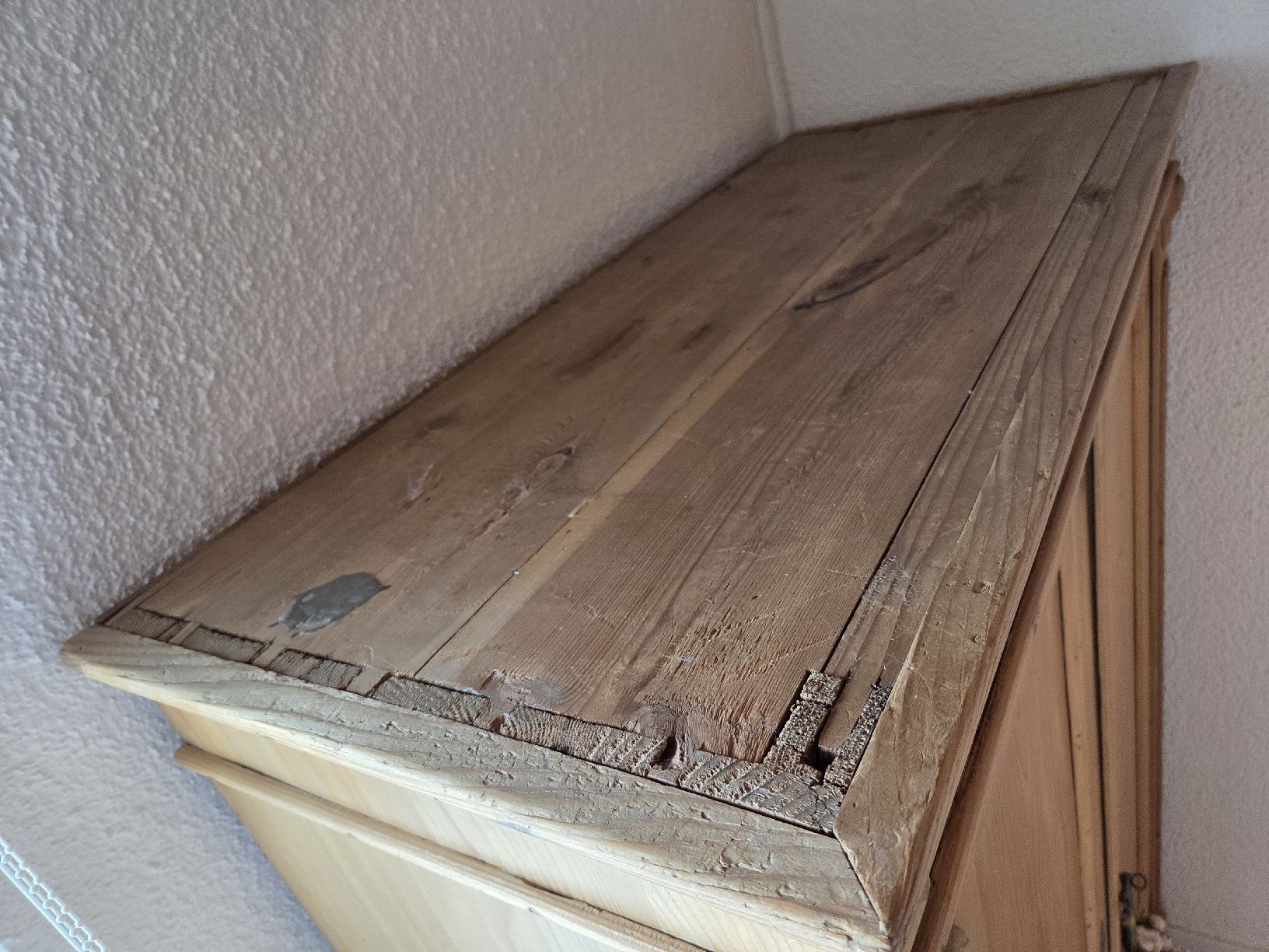 Schränke: Antiker Holzschrank "restauriert", Möbel, Wohnzimmer – Gebraucht aus Klingnau von Groofty69 2