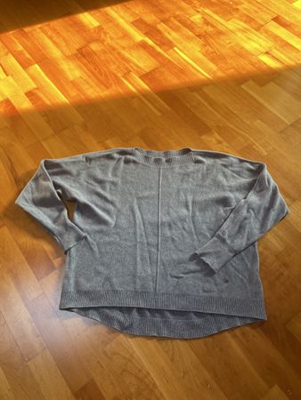 Excellent Women's Jumper, size S- Stylish and Cozy!