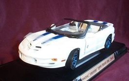 Pontiac Firebird Trans Am IV Convertible 1998-2002 weiss /