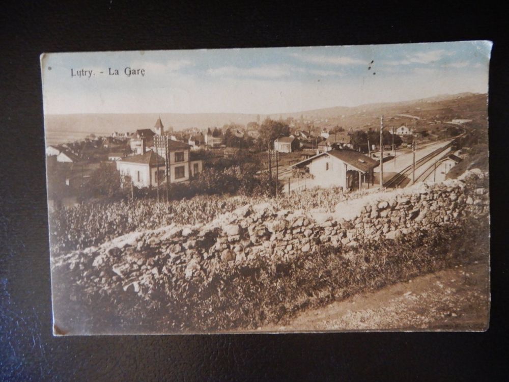 Carte postale LUTRY, La Gare, le train 1920 VD rare Kaufen auf