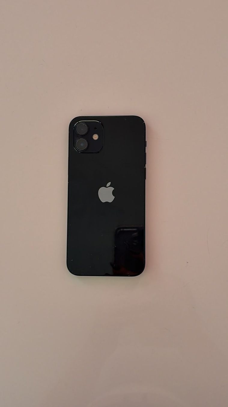 Apple Telefoni cellulari / Smartphones: I-Phone 12 – Usato da Langwiesen venduto da rheinfall59