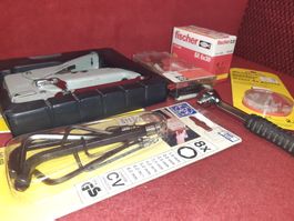 Diverse Werkzeuge und Zubehör aus dem Hobbykeller