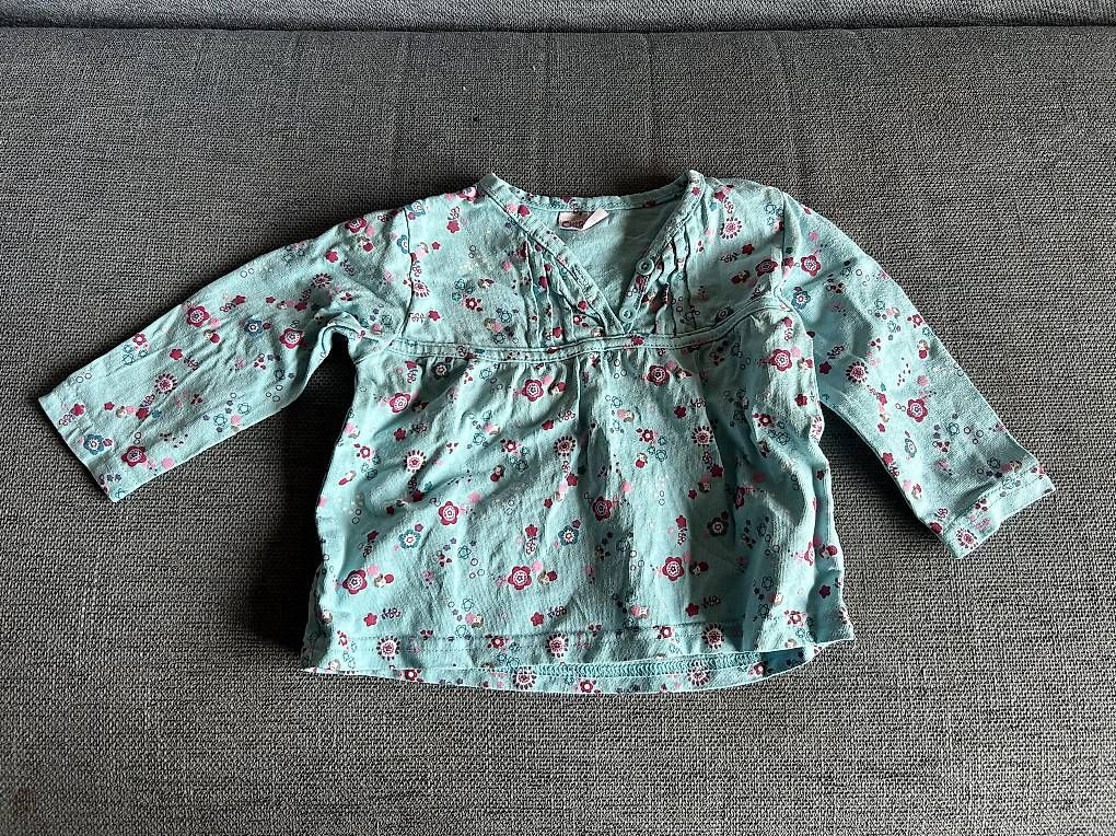 Kleiderpakete & -sets: Langarmshirt / Röckli, Grösse 3-9 Monate – Gebraucht aus Gsteigwiler von mischu20