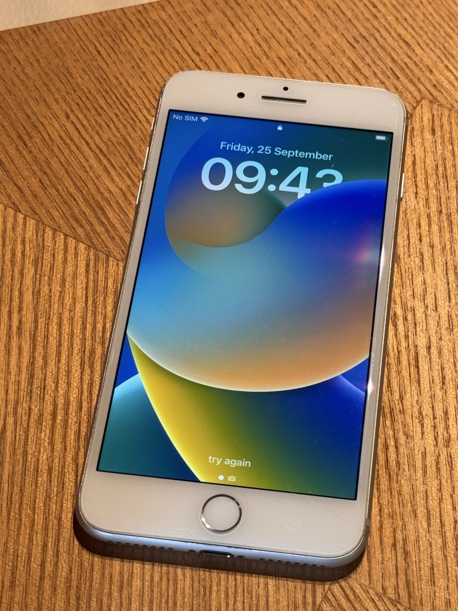 Apple Handys / Smartphones: Apple iPhone 8 Plus, White, 256 GB – Gebraucht aus Ponte Capriasca von lev002s 1