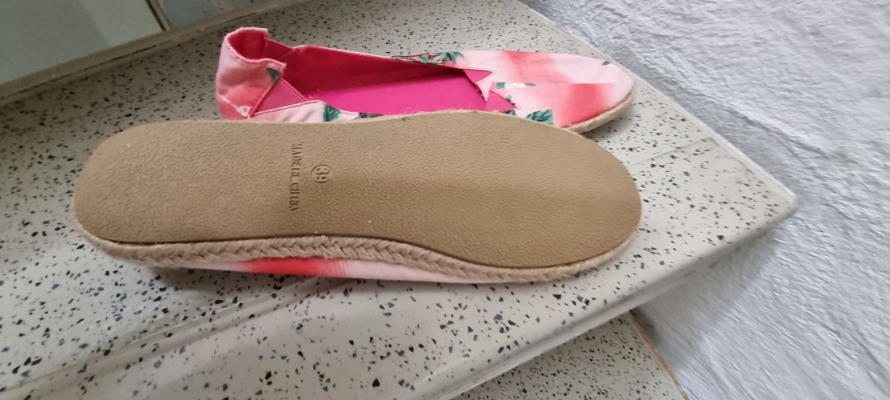 Scarpe da donna: Schuhe, Espadrilles Gr. 39 neu bunt – Nuovo e nell'imballaggio originale da Geroldswil venduto da Agapanthus22 2