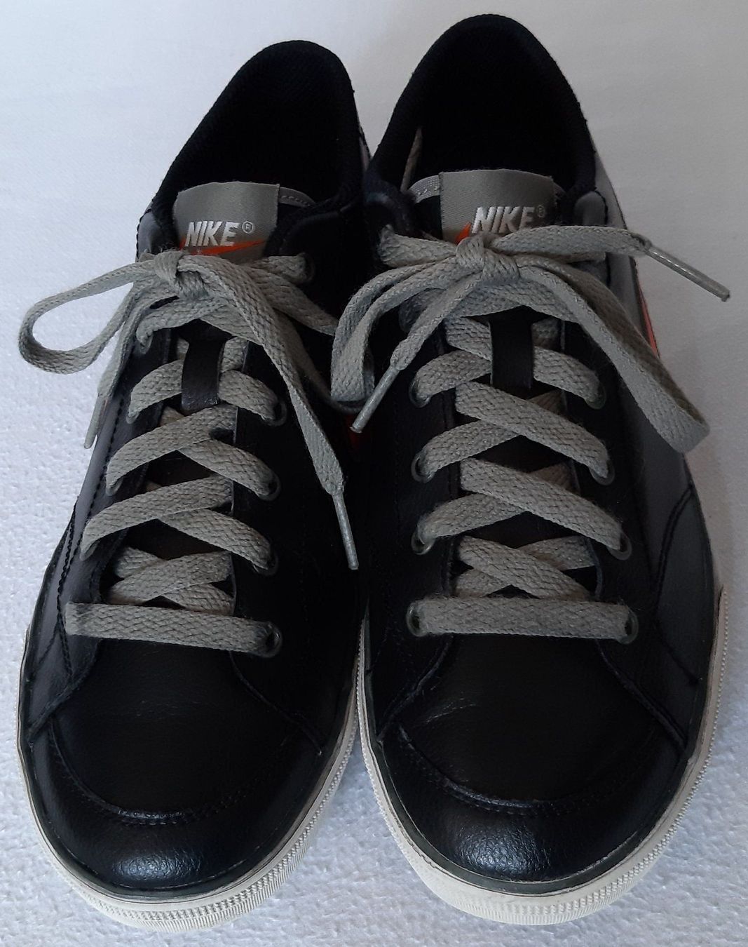 Nike Damenschuhe: NIKE Capri Lace Damen Schwarz Gr.38 – Gebraucht aus Seuzach von VT-Collections2