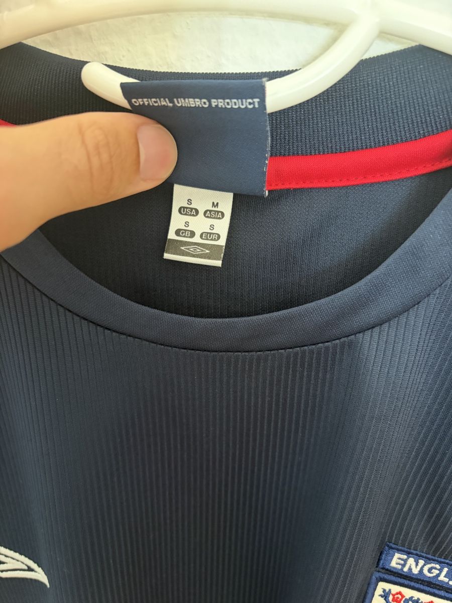 Umbro Leibchen & Hosen: England 2004 Trainingstrikot (S) – Gebraucht aus Basel von Ringolero 4