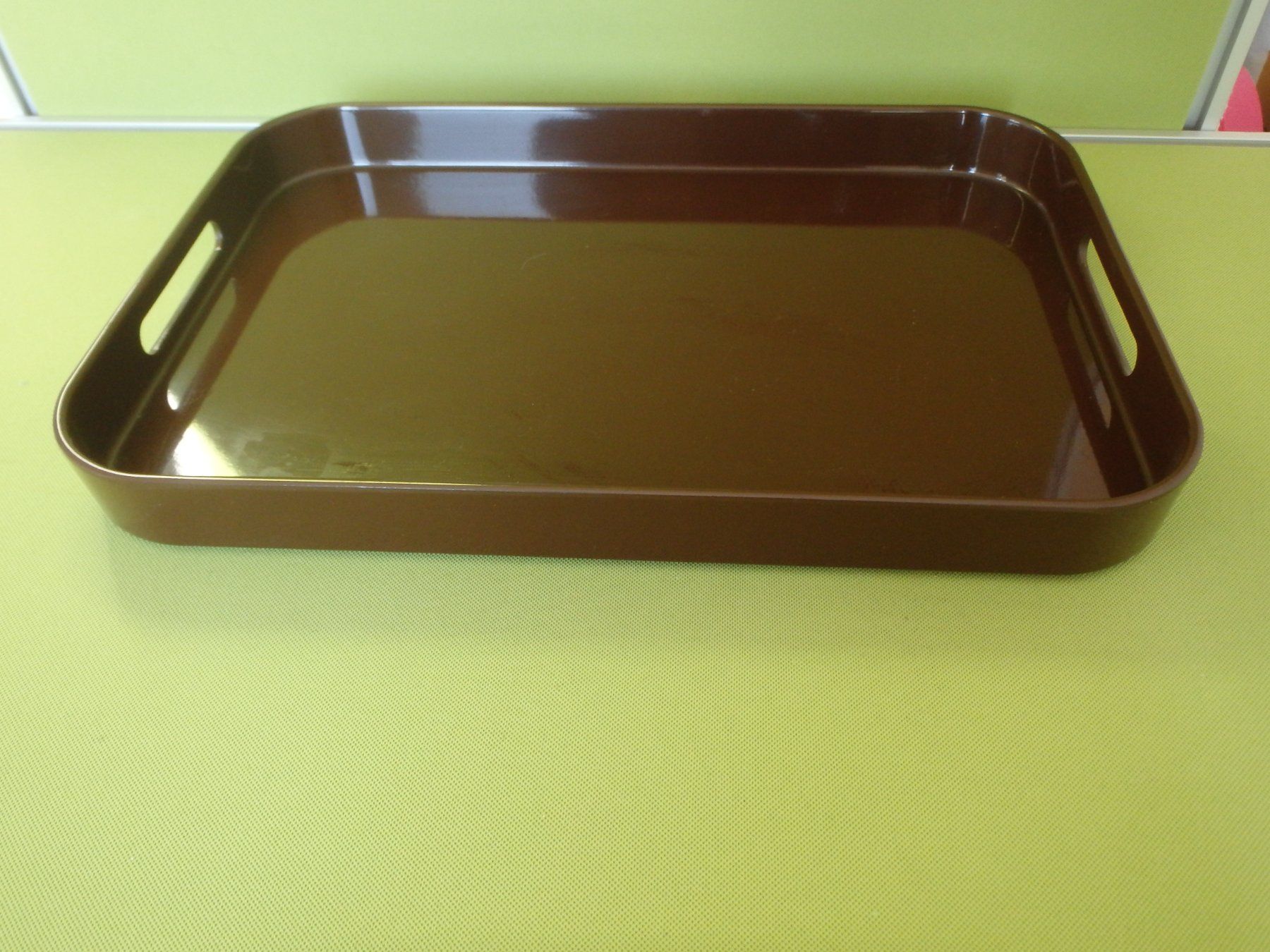 Plateaux: grosse Plexiglas Box und Bakelit Serviertablet – D'occasion à Schöfflisdorf par pullux 4